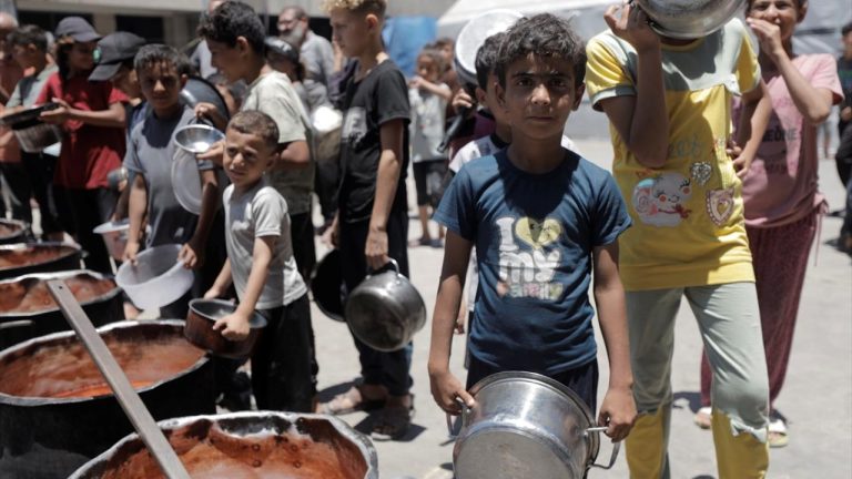 Soykırımcı albay, Gazze'de yardım görevlilerinin öldürüldüğü saldırı emrinden pişman olmadığını söyledi
