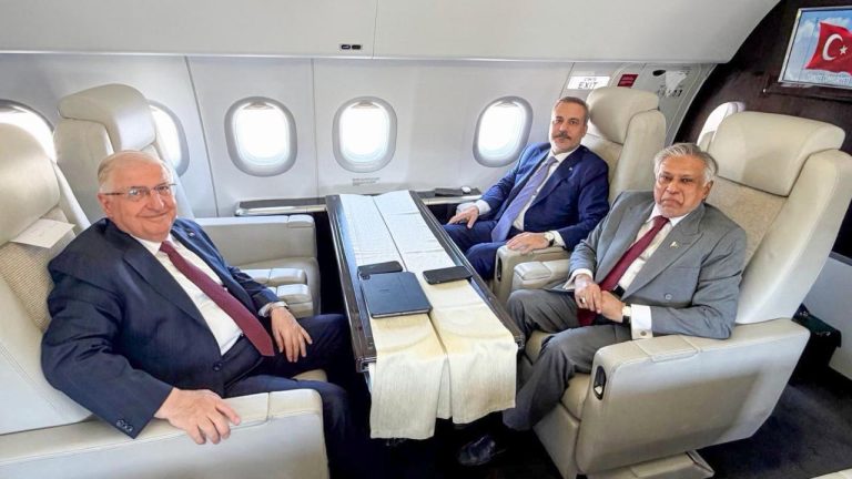 Bakanlar Fidan ve Güler, Pakistan Dışişleri Bakanı Dar ile Bişkek'e gidiyor
