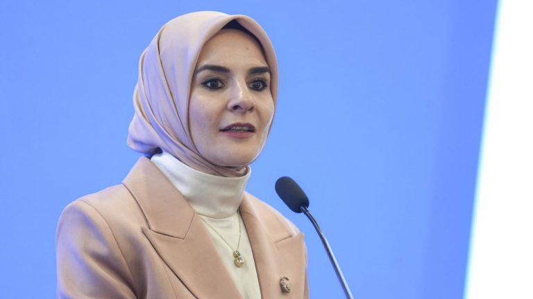 Bakan Göktaş: Terörün karşısında en büyük gücümüz aile