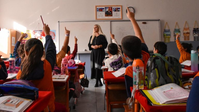Kamu çalışanlarına uyum eğitimi izni: 3 saat izinli sayılacak