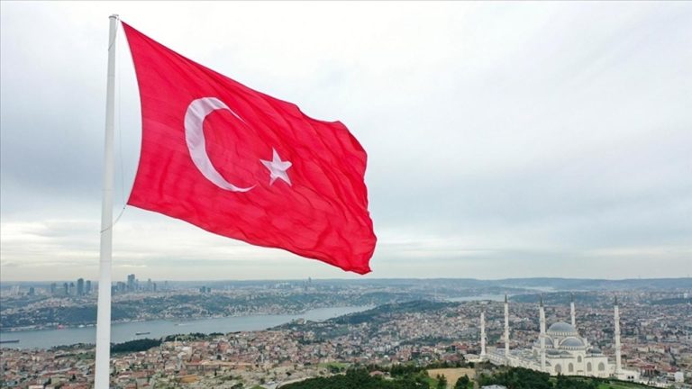 Türkiye ekonomisi yılın ikinci çeyreğinde yüzde 2,3 büyüdü