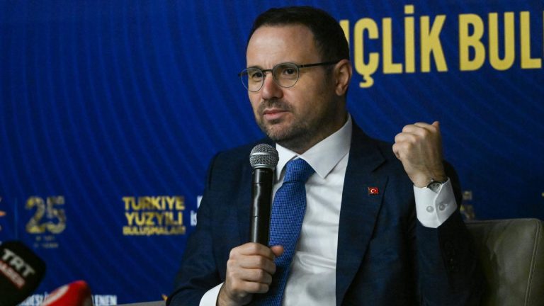 Bakan Gürlek: Terör örgütünün silah bırakması bizim temel şartımızdır
