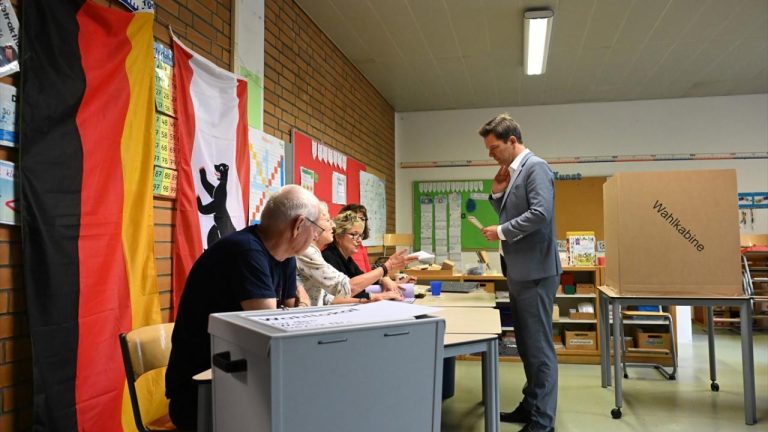 Almanya'da Berlin eyalet meclisi seçimini, başbakanlığa Elif Eralp'i aday gösteren Sol Parti kazandı
