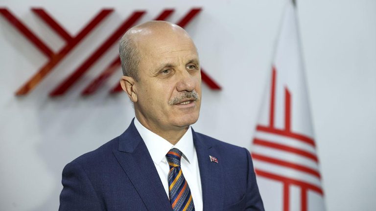 YÖK Başkanı Özvar'dan öğrencilere 'fırsatı değerlendirin' çağrısı