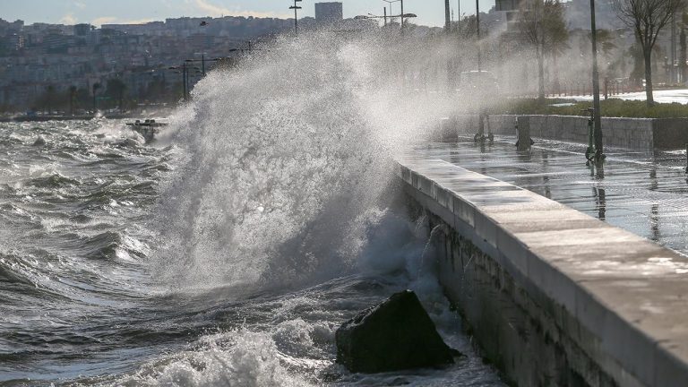 Marmara Denizi'nde fırtına uyarısı