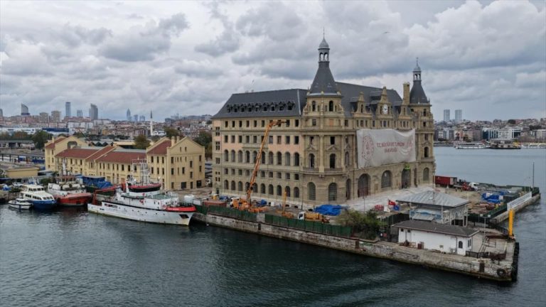 Haydarpaşa'da ilk etabın 2027'de tamamlanması hedefleniyor