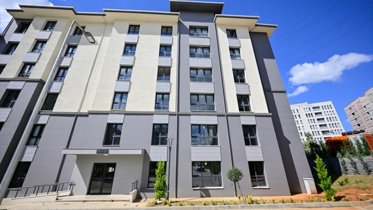 Yüzyılın Konut Projesindeki kiralık daireler tanıtıldı