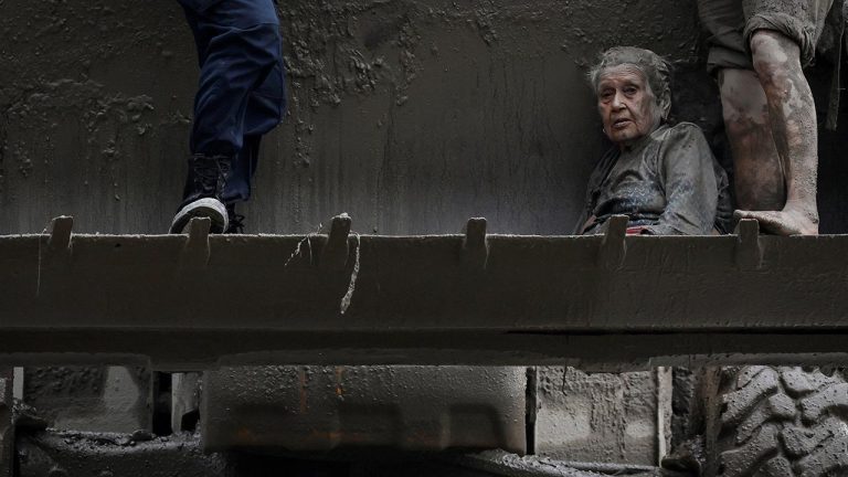 Nepalde sel kurbanlarını belirlemek için yakınlarından DNA örneği isteniyor
