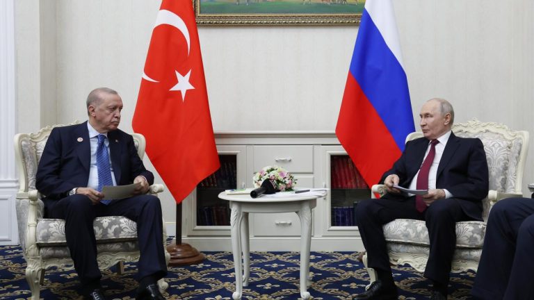 Putin: Türkiye, dış politika ve ekonomi alanlarında ayrıcalıklı ortaklarımızdan biri