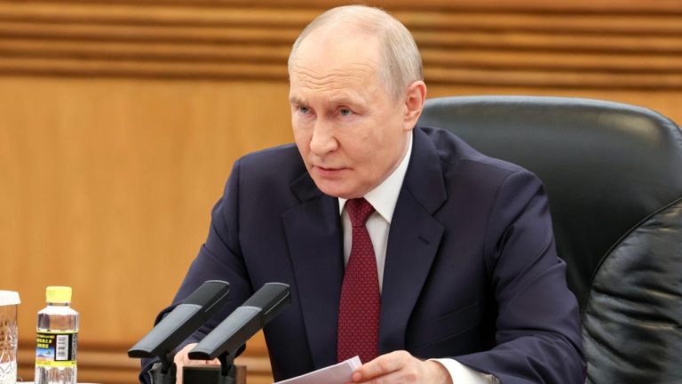 Putin, Rusya ile Ukrayna arasında anlaşmaya varılması için şans olduğunu söyledi