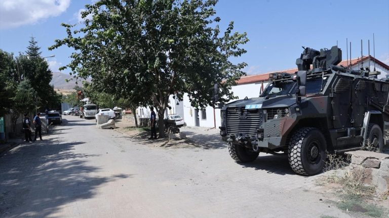 Sivas'ta Büşra bebek için arama çalışmaları sürüyor