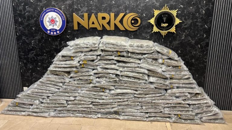 İstanbul'da 143 kilogram uyuşturucu ele geçirildi