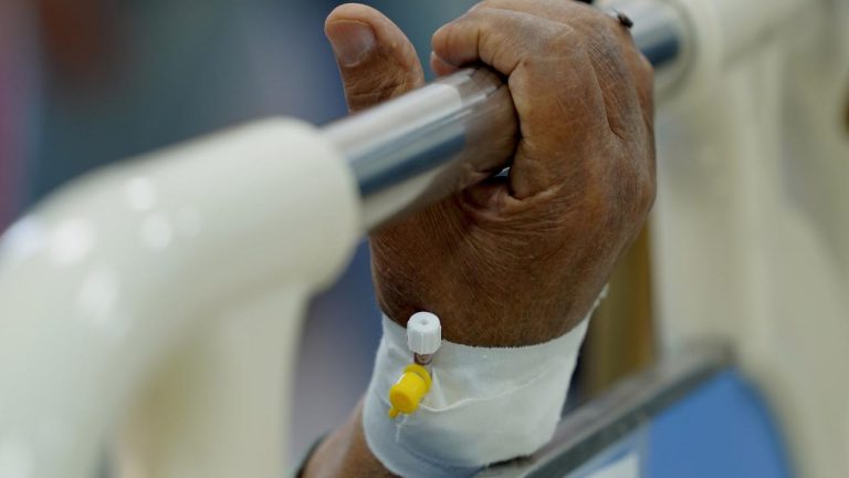 Kızılhaç'tan Yemen'deki hastanelere 22 tonluk tıbbi malzeme desteği