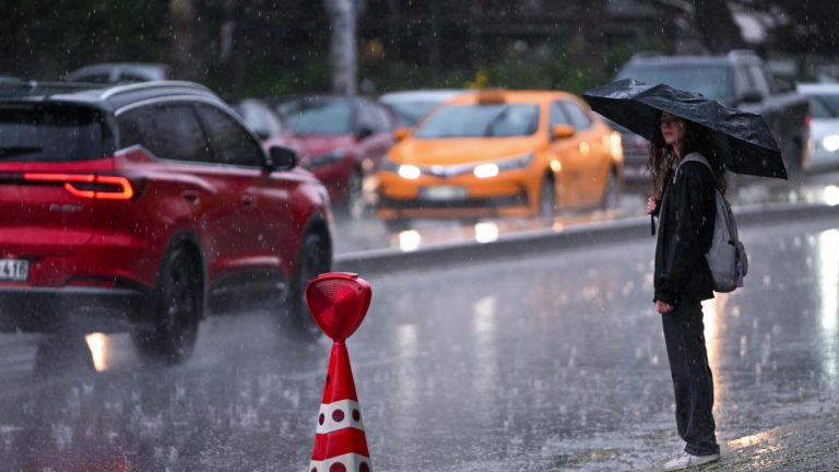 13 il için sarı kodlu uyarı: Kuvvetli yağış ve rüzgara dikkat