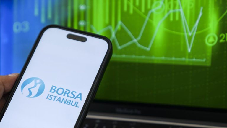 Borsa İstanbul yeni haftaya 11.745,68 puandan başladı