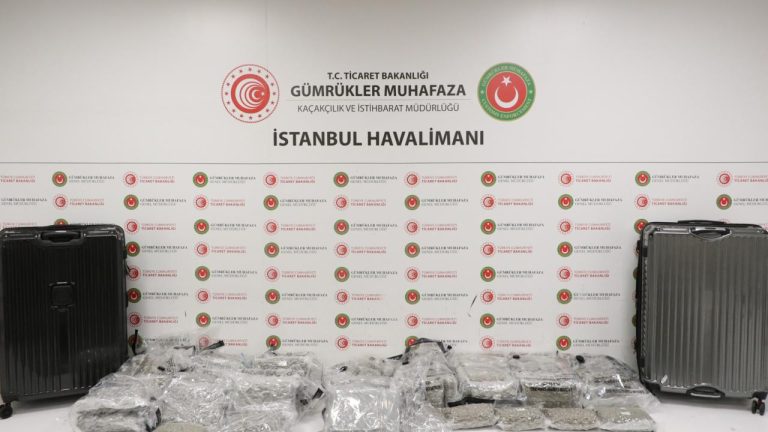 İstanbul Havalimanı'nda 34 kilogram uyuşturucu ele geçirildi