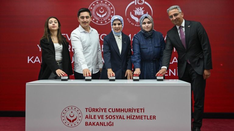 Devlet korumasındaki 394 gencin kamuya ataması yapıldı