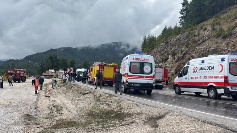 Burdur'da otobüs kazası: 1 ölü, 9 yaralı