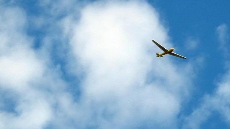İsrail'de küçük uçak düştü: 1 ölü, 1 yaralı