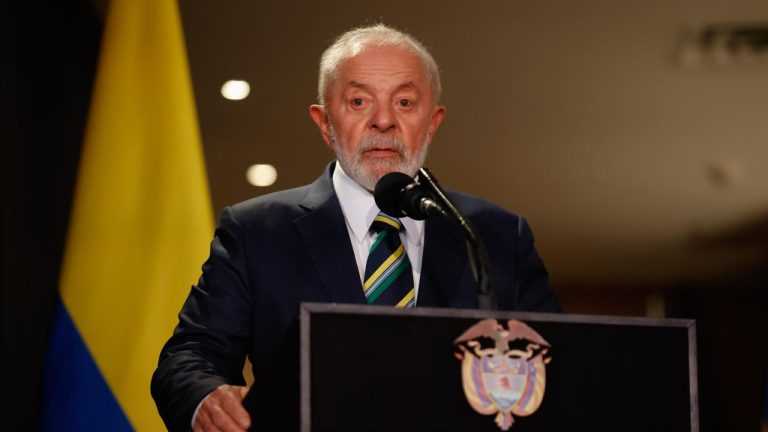 Brezilya'da Lula da Silva yeniden devlet başkanı seçildi