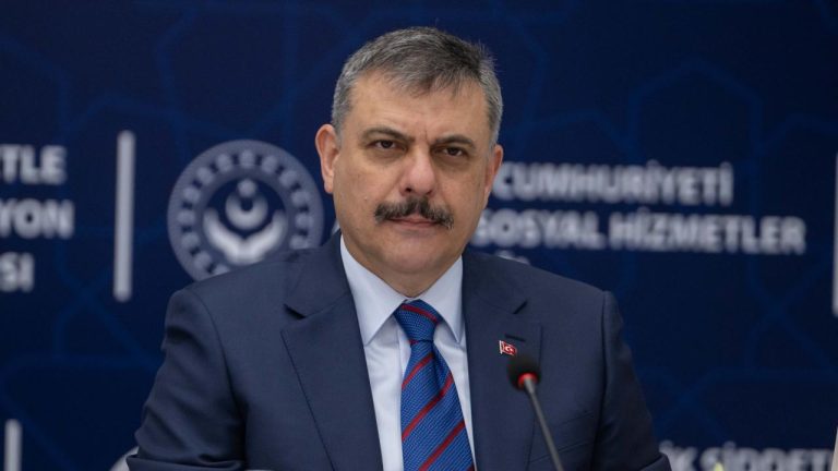 Bakan Çiftçi: Doğu ve Güneydoğu'da 2 bin 63 yol kontrol noktası kaldırıldı