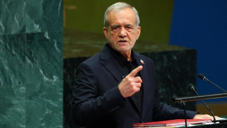 İran Cumhurbaşkanı: Hem tehdit edip hem müzakereden bahsedemezsiniz