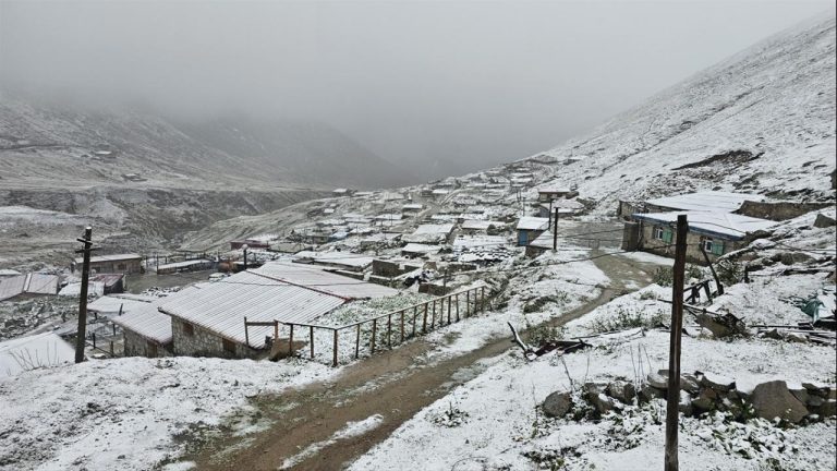 Rize'nin yüksek kesimleri beyaza büründü