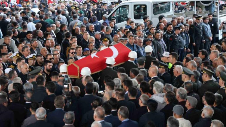 Şehit Piyade Sözleşmeli Er Yusuf Sait Ünlü son yolculuğuna uğurlandı