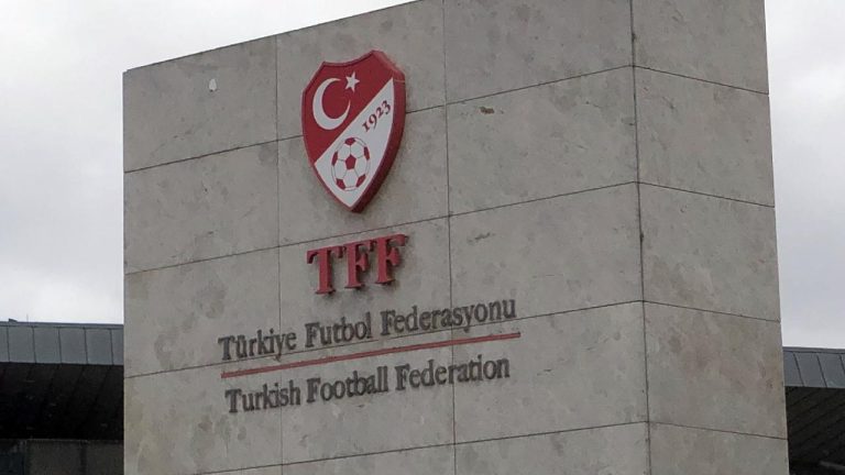 TFF'de 5 istifa