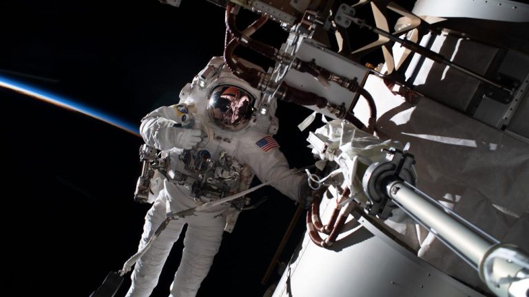NASA, Crew13 mürettebatını taşıyan Dragon uzay aracını Uluslararası Uzay İstasyonu'na fırlattı